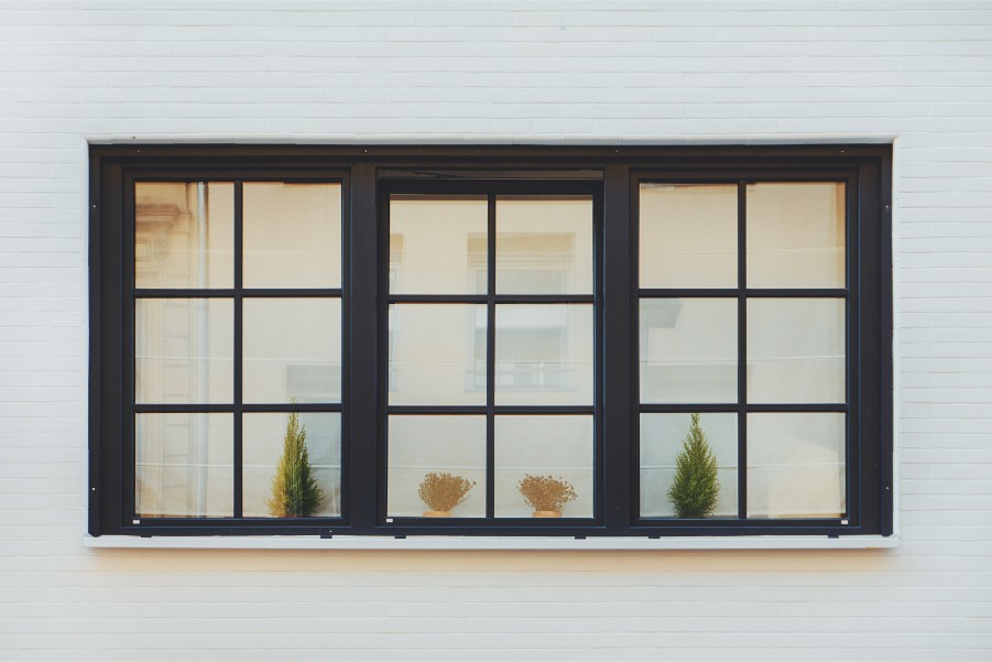 painting windows black to block sun