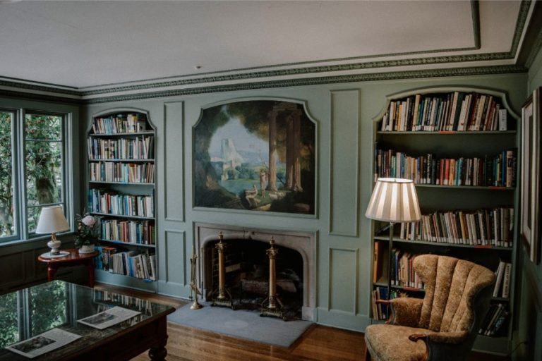 7 Beautiful Library Paint Colors - Paintzen