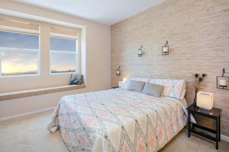 How To Get the Beauty of a Textured Accent Wall Paintzen