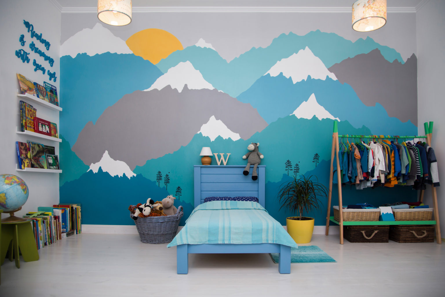 how-to-paint-a-wall-mural-you-ll-love-for-years-to-come-paintzen